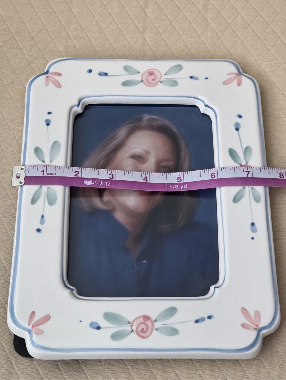 Charming Photo Frame - Picture 2 of 7